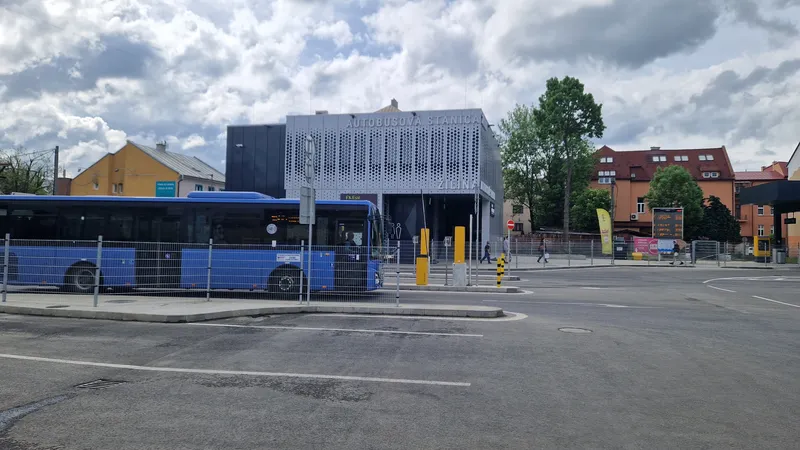 ŽSR, dostavba zriaďovacej stanice Žilina-Teplička, Rekonštrukcia autobusovej stanice
